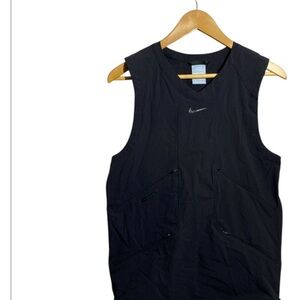💦 Men Nike x Drake NOCTA Golf Vest
Black Sleeveless, SZ XS